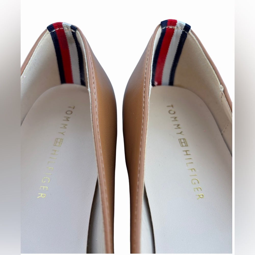 Tommy Hilfiger Logo Balletcore Flats – Tan Quilted Slip-On Shoes Size 6.5 - Picture 3 of 7